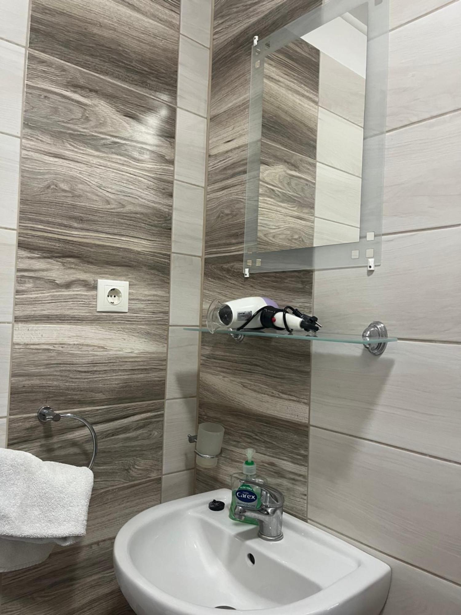 Fenyves Hotel Балатонфеньвеш Экстерьер фото