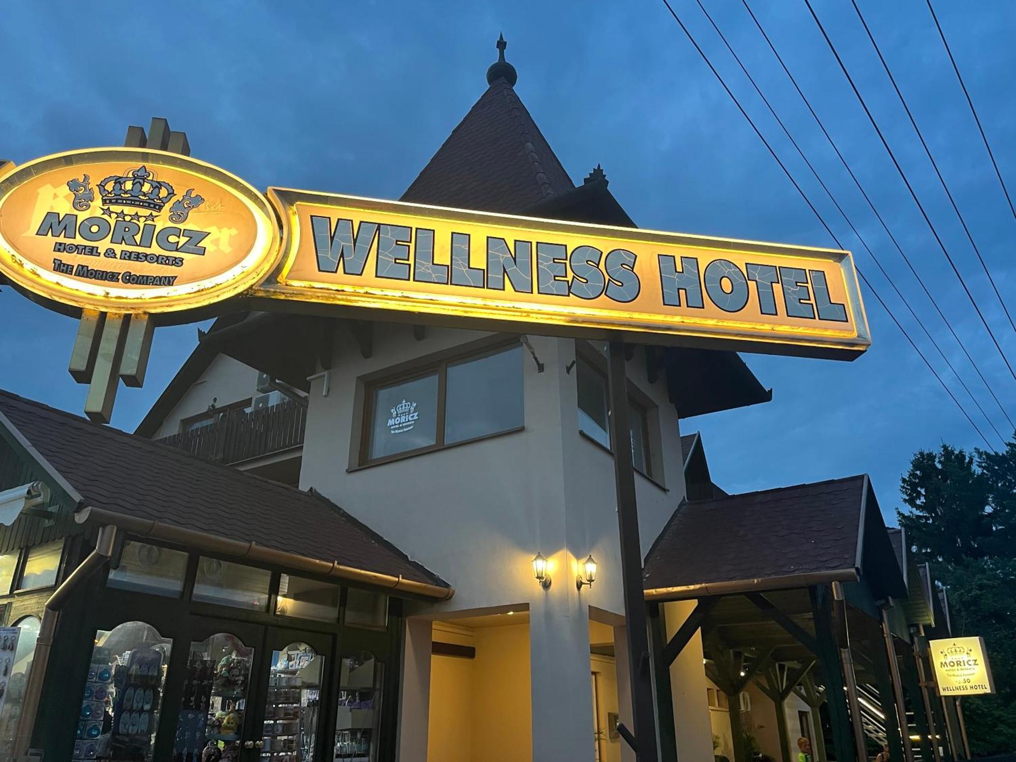 Fenyves Hotel Балатонфеньвеш Экстерьер фото